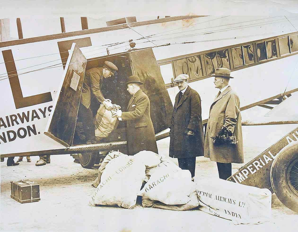 The First Airmails From India to England In 1929, Old Photo 