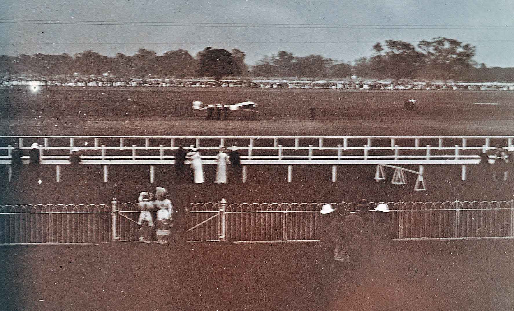 Early Indian Aviation, Monoplane In Calcutta - 2 Photos 1913
