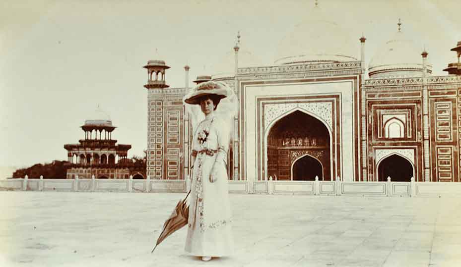 Taj Mahal Mosque